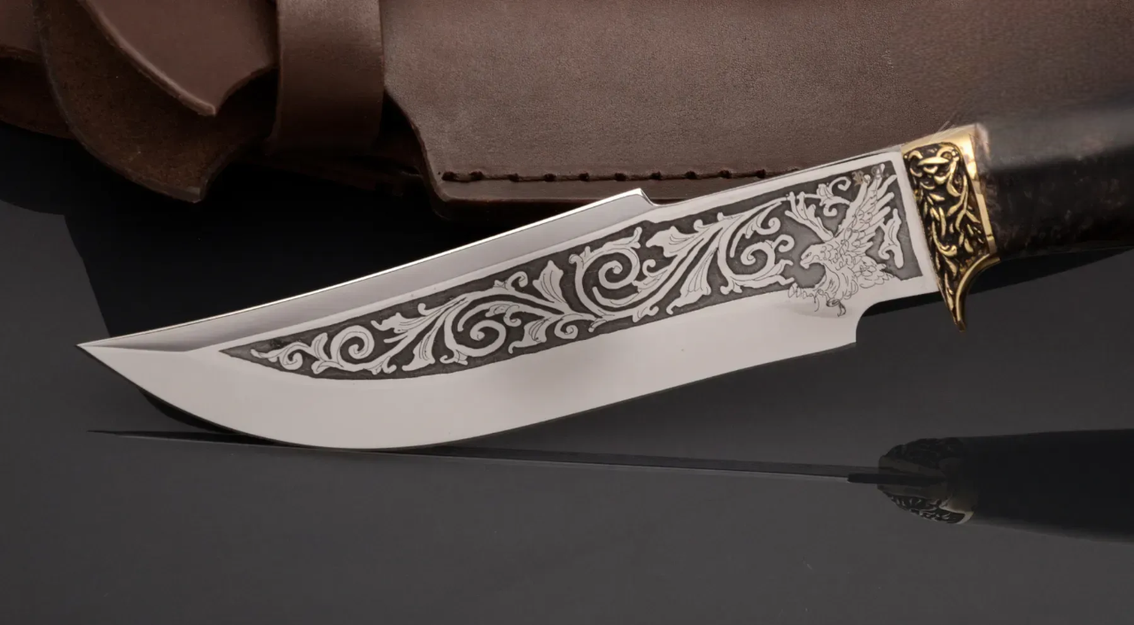 Falcon Motif Hunting Knife with Stainless Steel Blade and Burl Handle