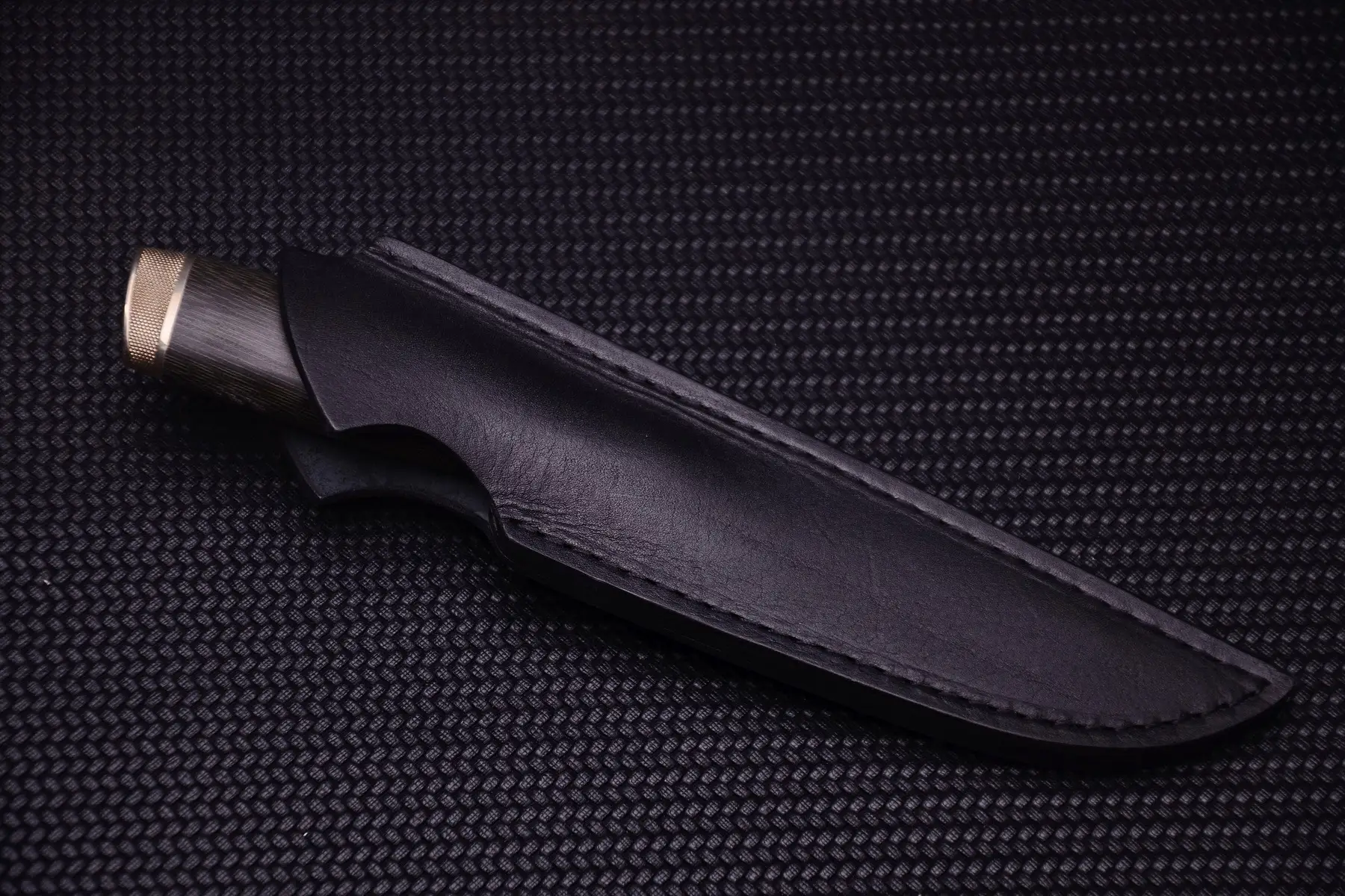 Hunting knife customization services