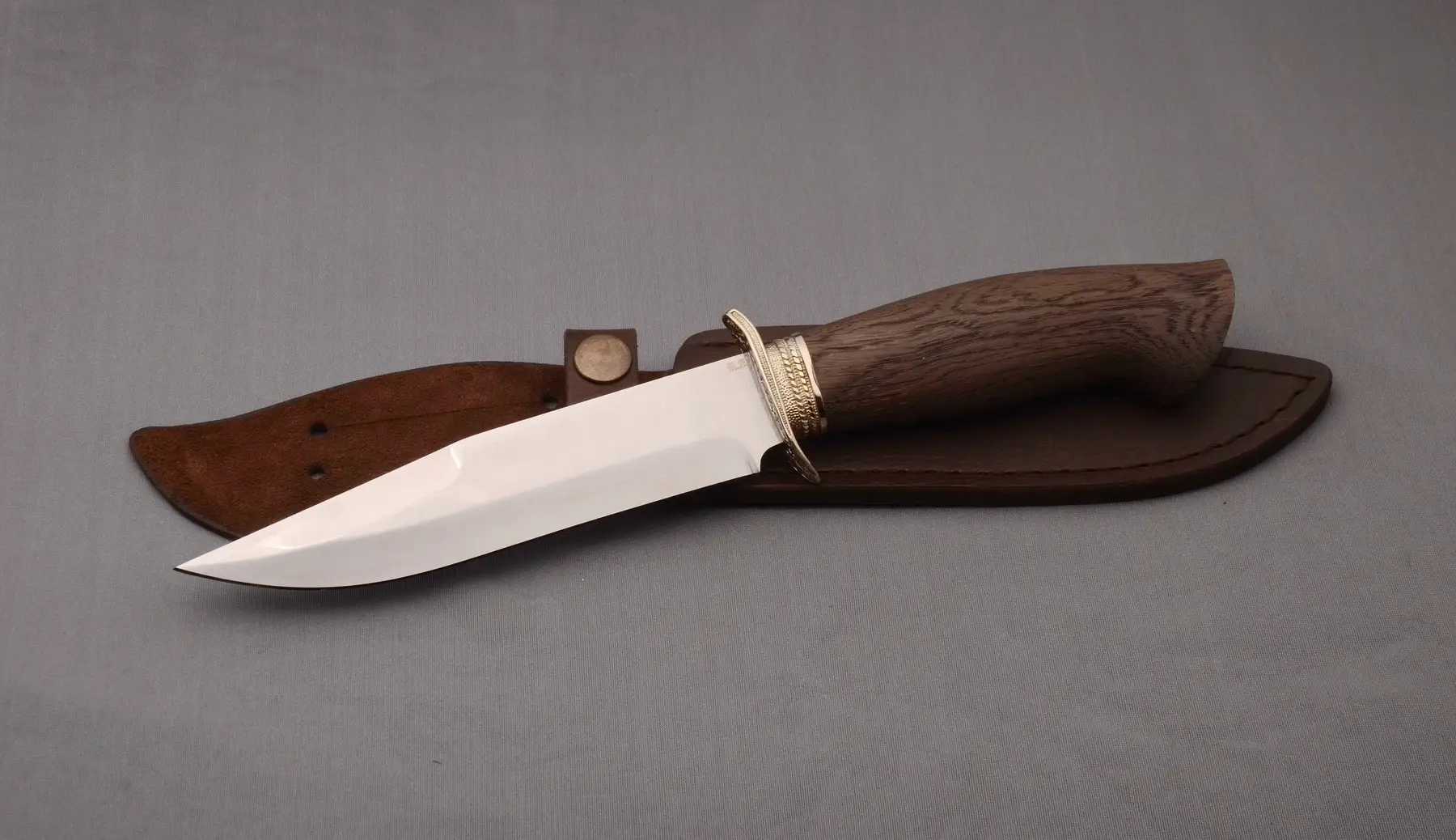 Unique hunting knife materials