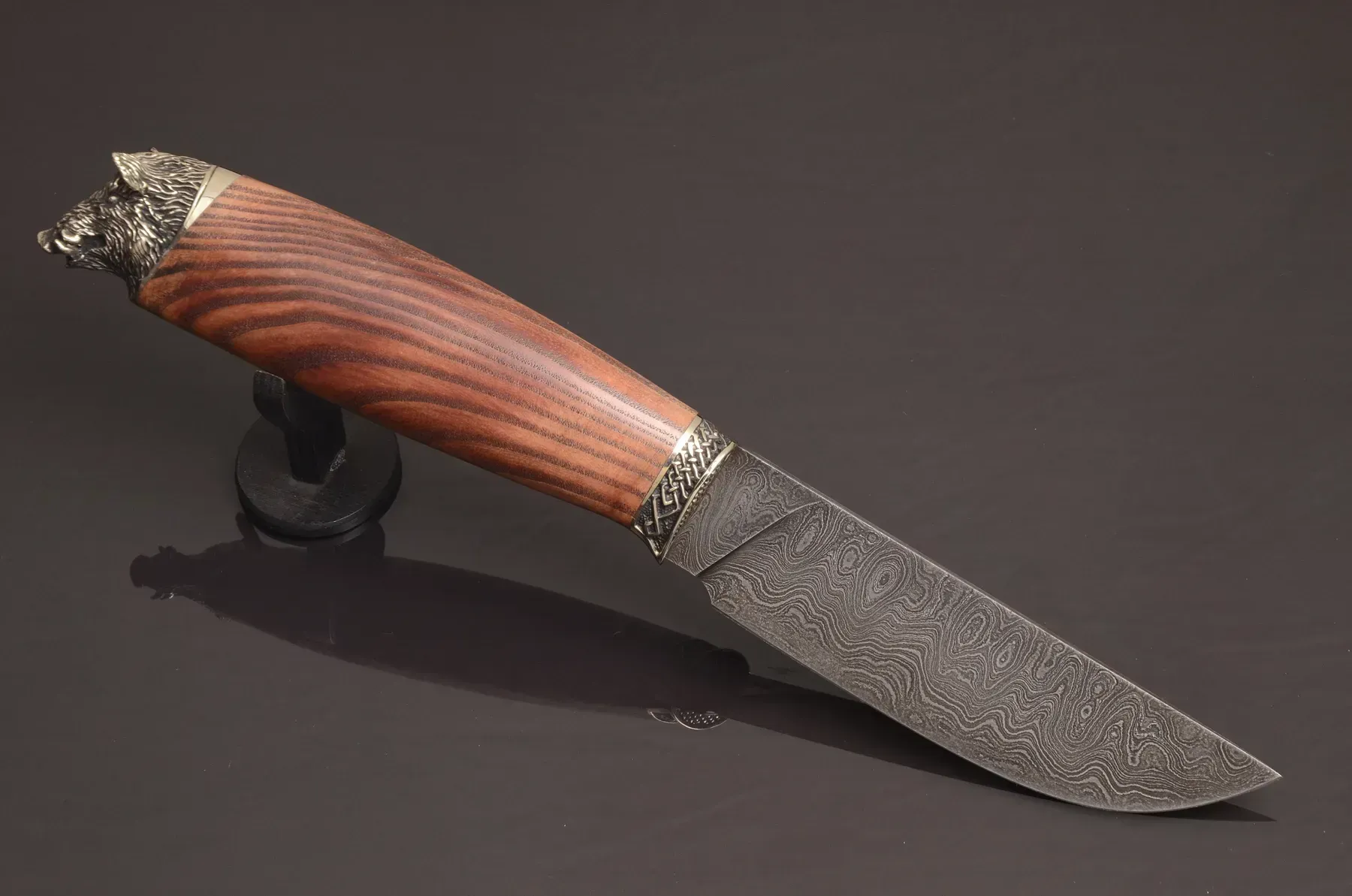 Hunting Knife with Damascus Steel Boar Head Handle – Walnut End Grain