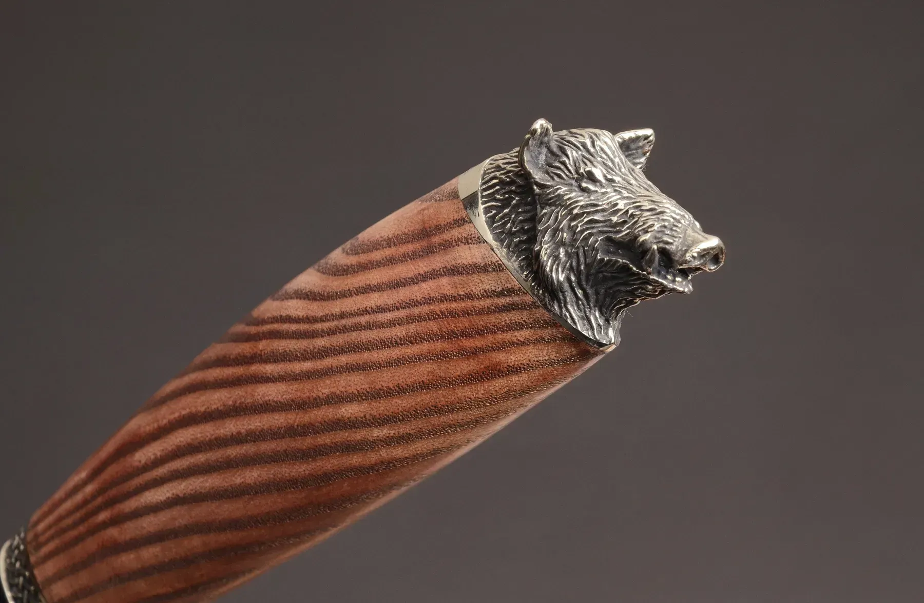 Hunting Knife with Damascus Steel Boar Head Handle – Walnut End Grain
