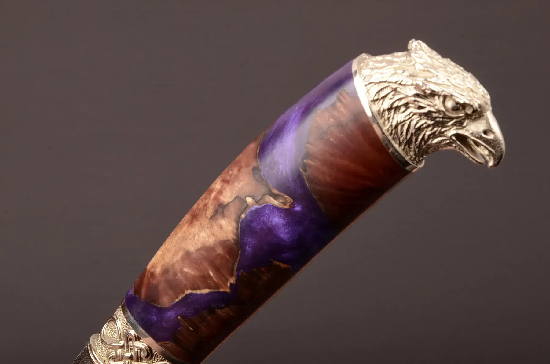 Handmade Damascus Steel Knife with Artistic Casting and Hybrid Handle