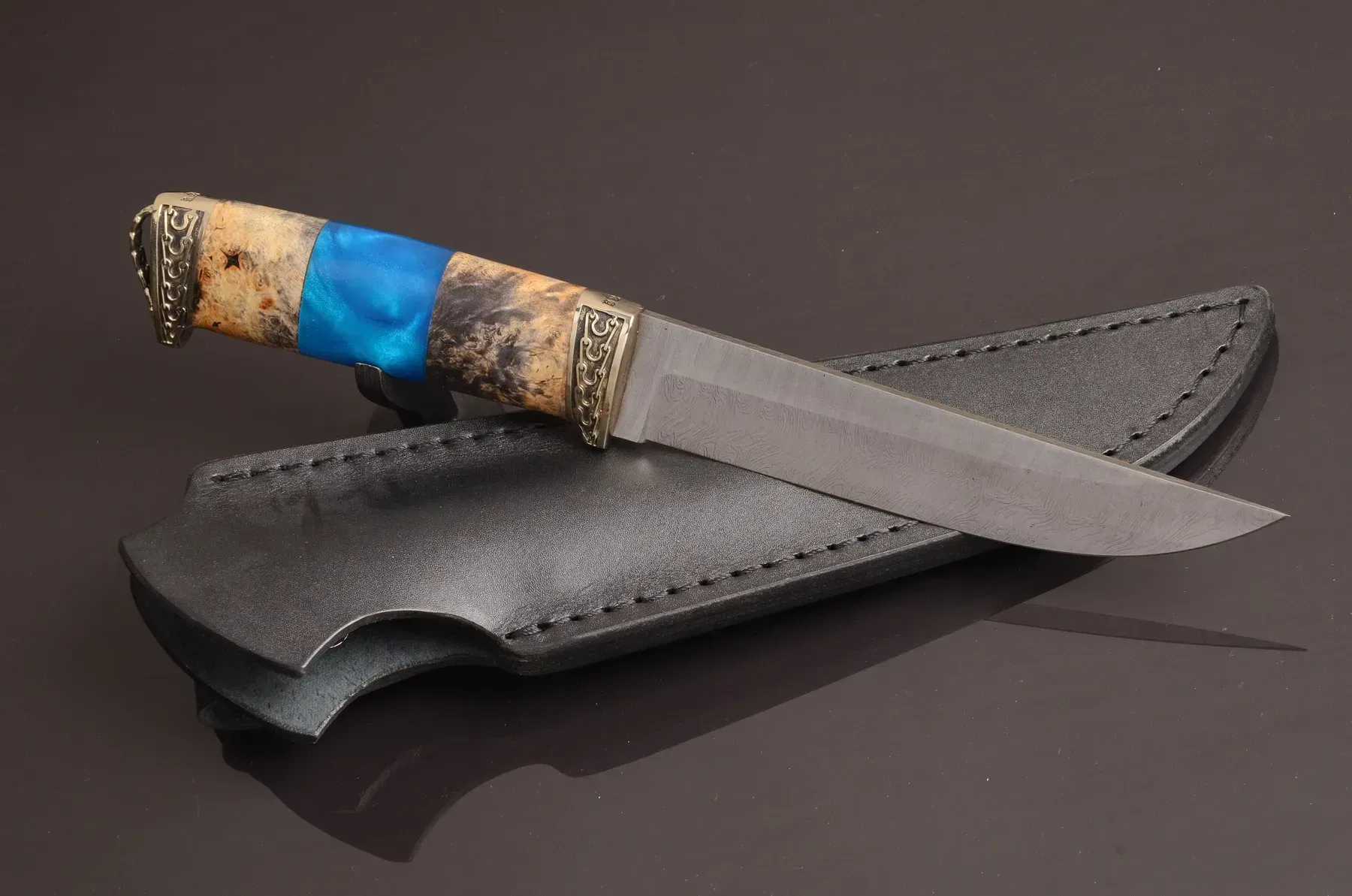 Handmade Damascus Knife – Designer Handle with Chain Casting - Elegant Knives