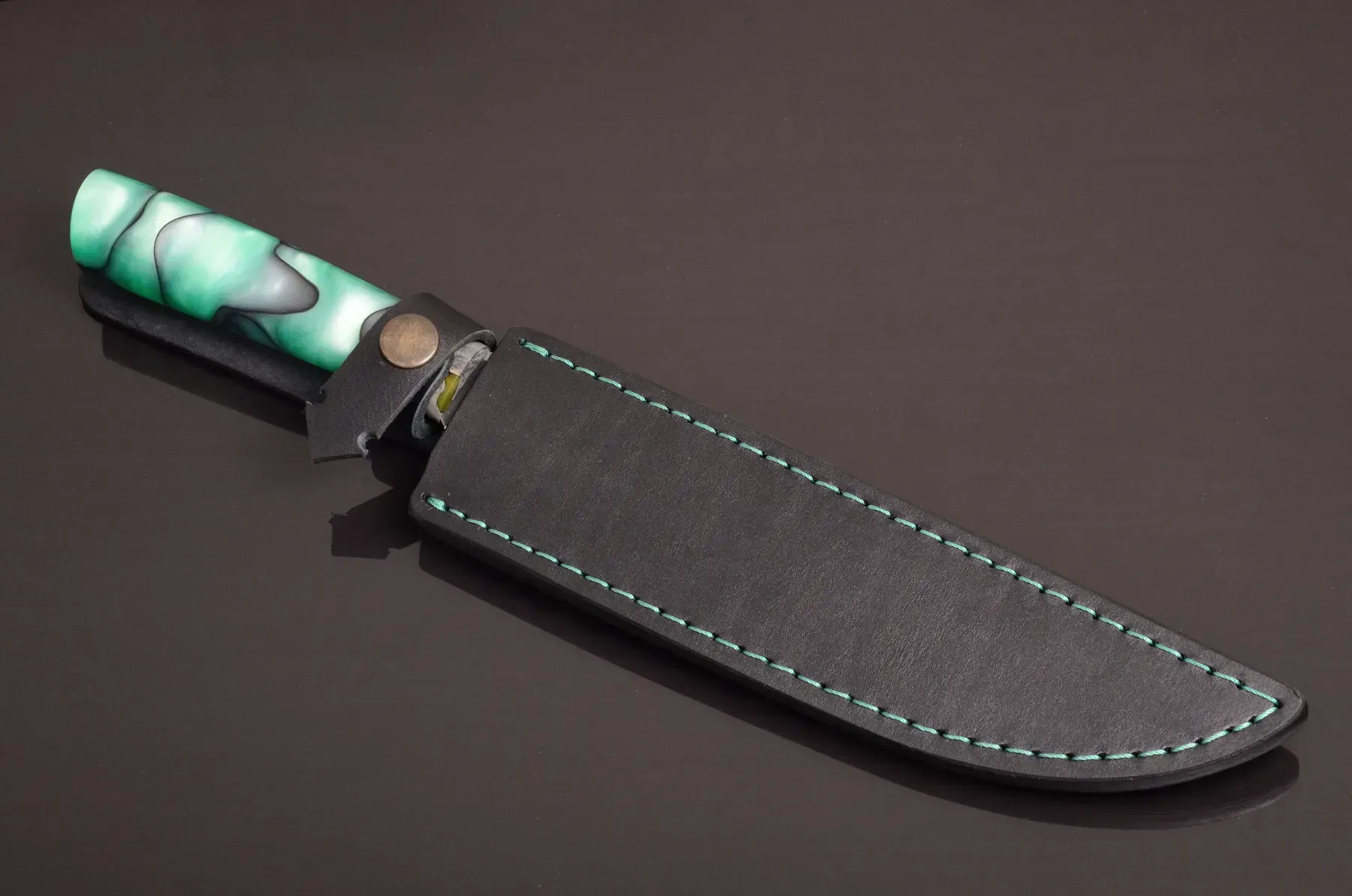 Unique Premium Knife with N690 Steel Blade and Acrylic Handle