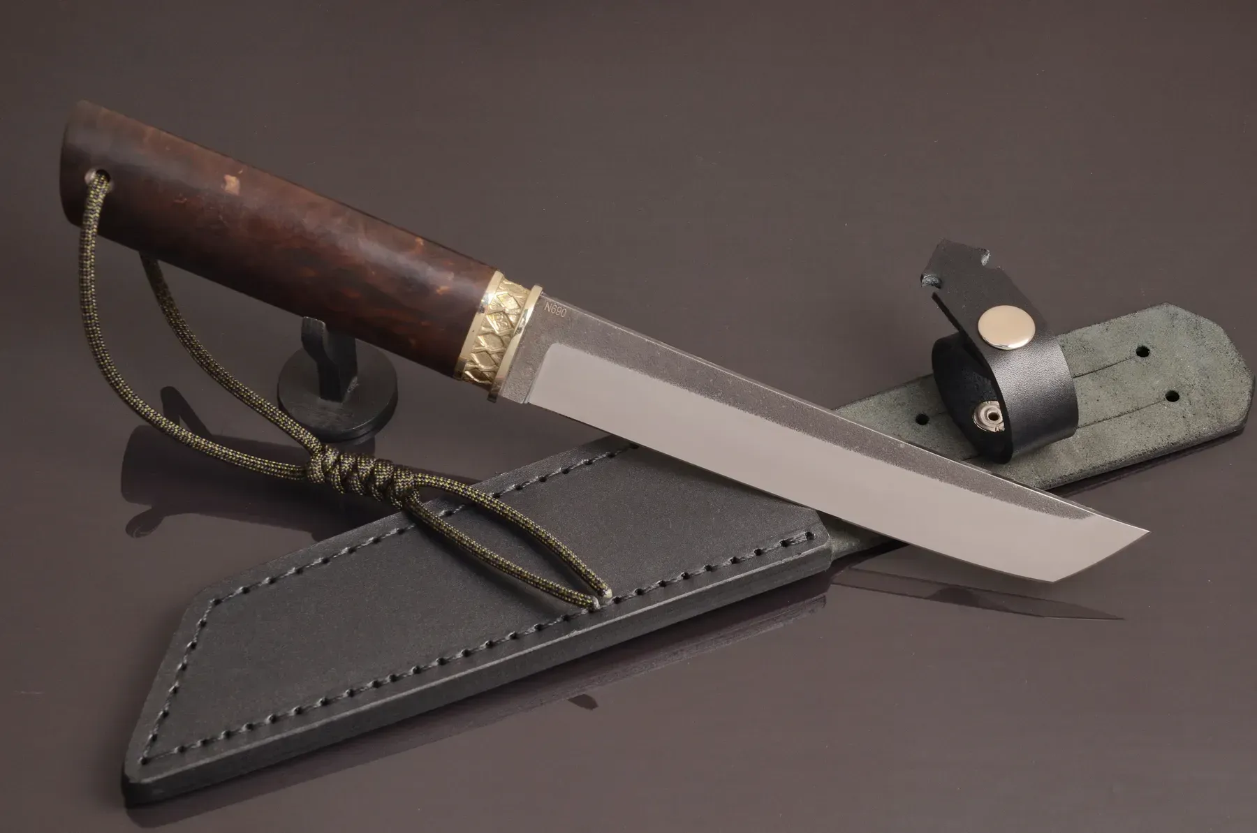 Strong and Multifunctional Handmade Knife with Eastern Character - Elegant Knives