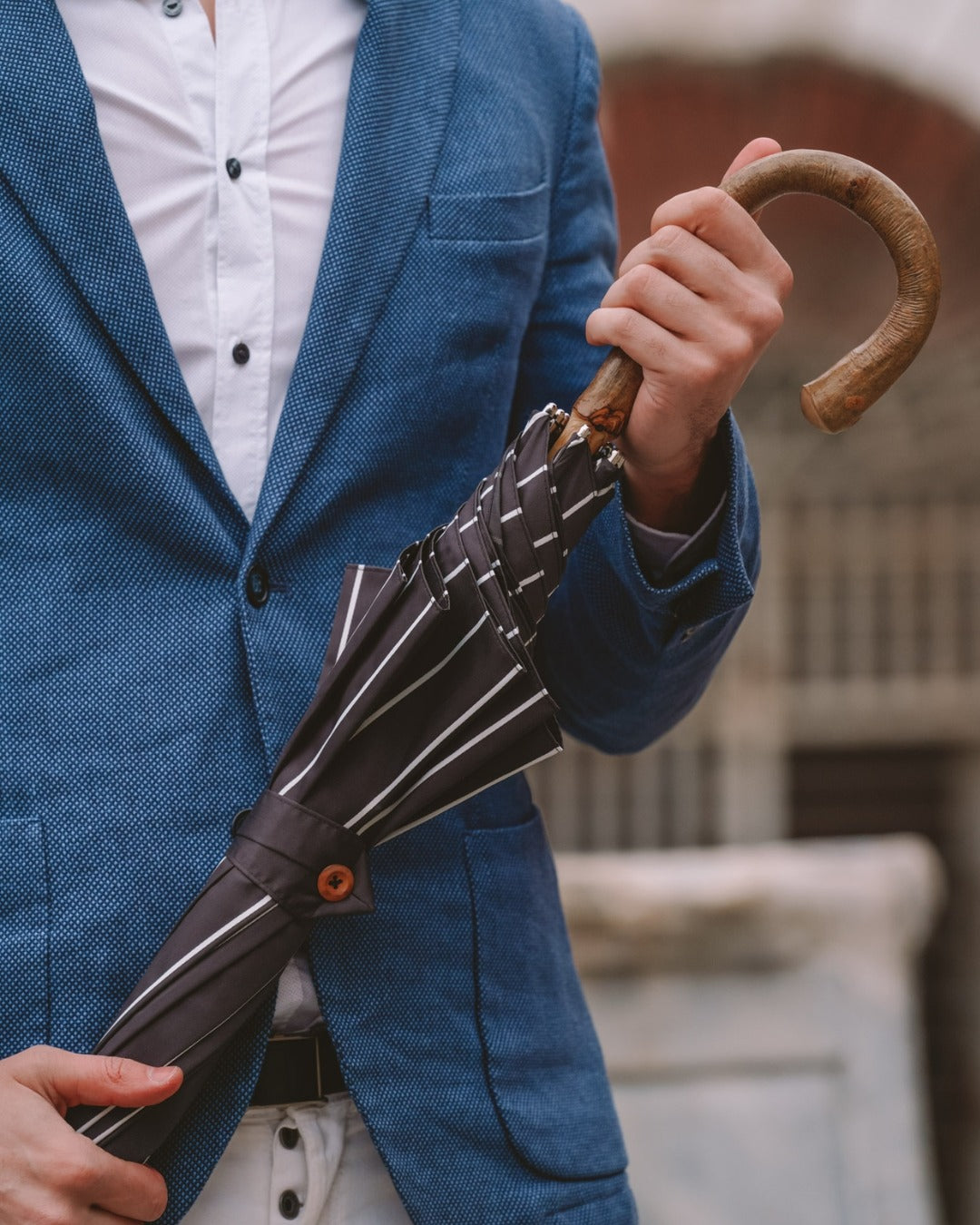 Are Wooden Handle Luxury Umbrellas Better?
