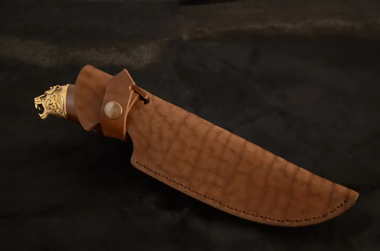 Custom hunting knives