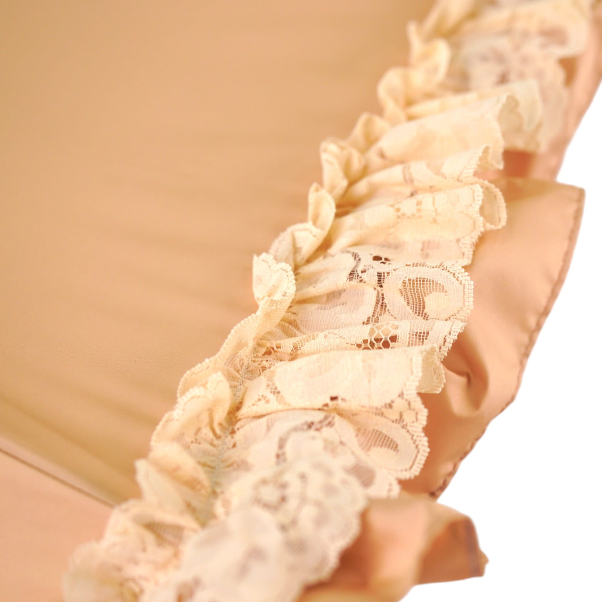 Timeless Retro-Style Umbrella-Parasol with Ruffles and Lace