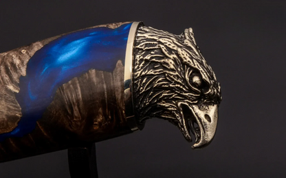 Eagle Knife Collectible Handcrafted from N690 Steel with Unique Casting