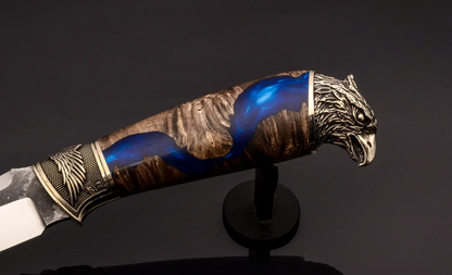 Eagle Knife Collectible Handcrafted from N690 Steel with Unique Casting