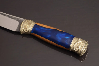 Artisan handmade knife sculpture