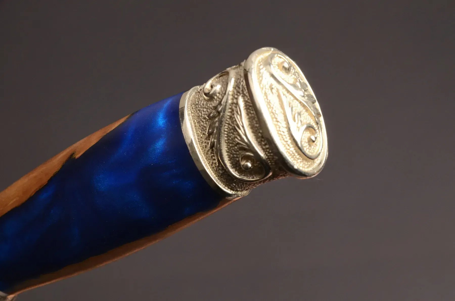 Exclusive handmade art knife