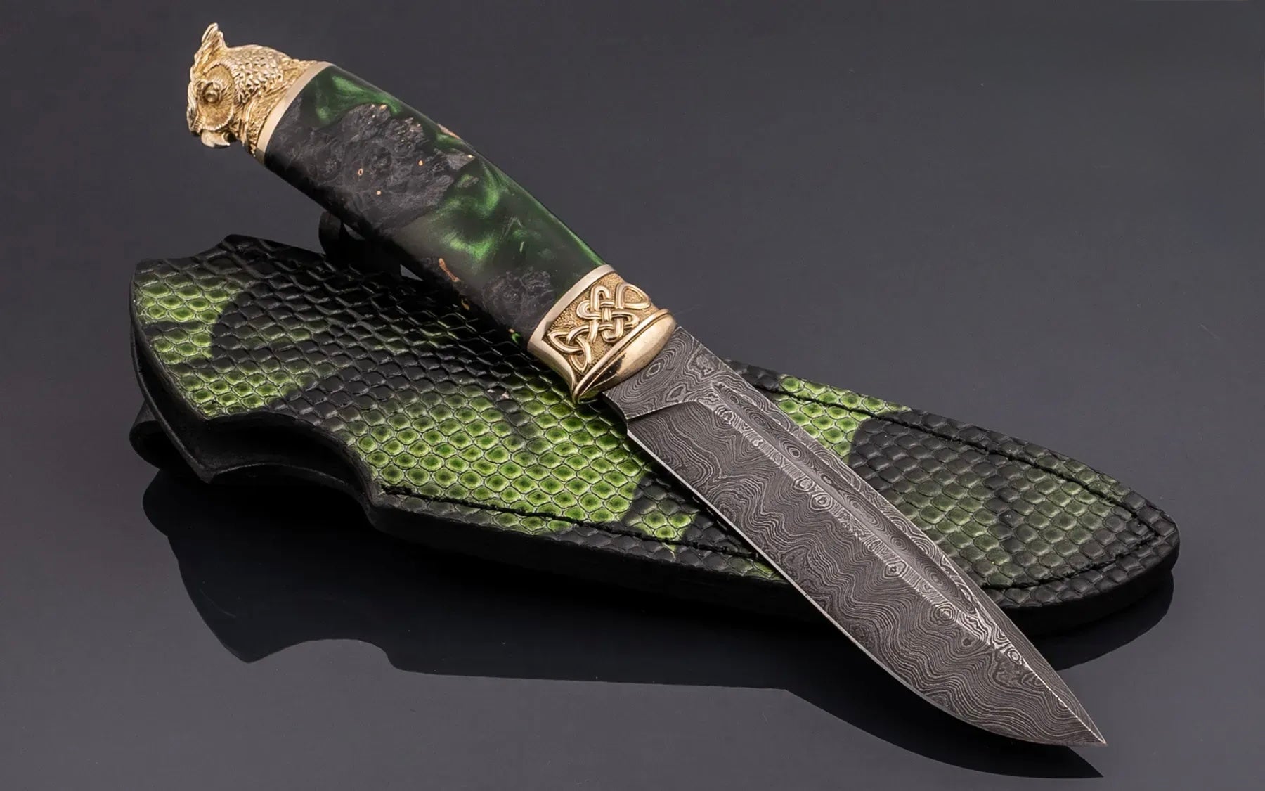 Exclusive handmade knife owl theme