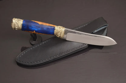 Handcrafted knife artistic form