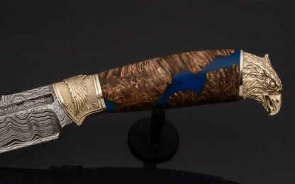 Sculptural design artisan knife