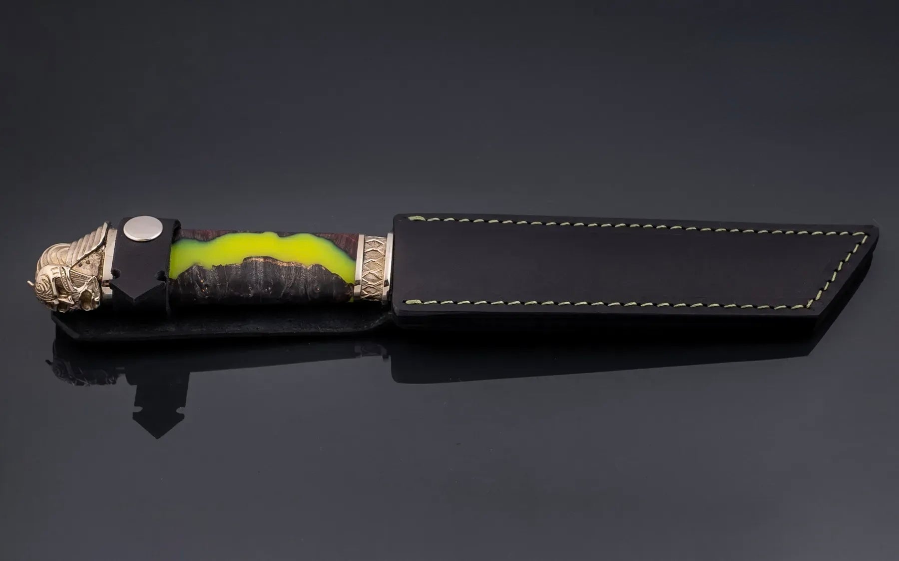 gallery style knife art object