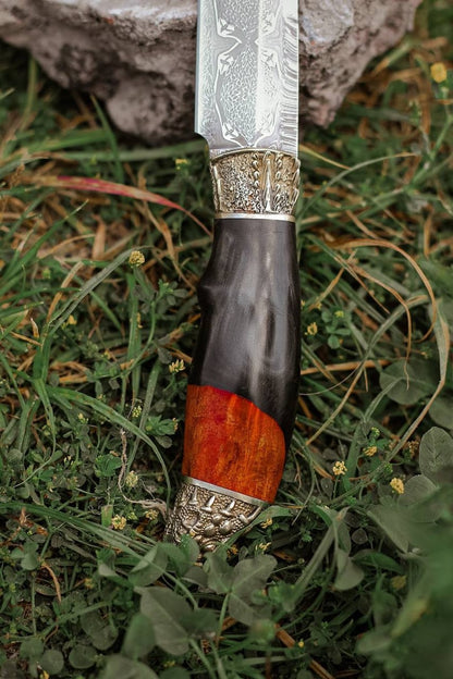 Customized knives