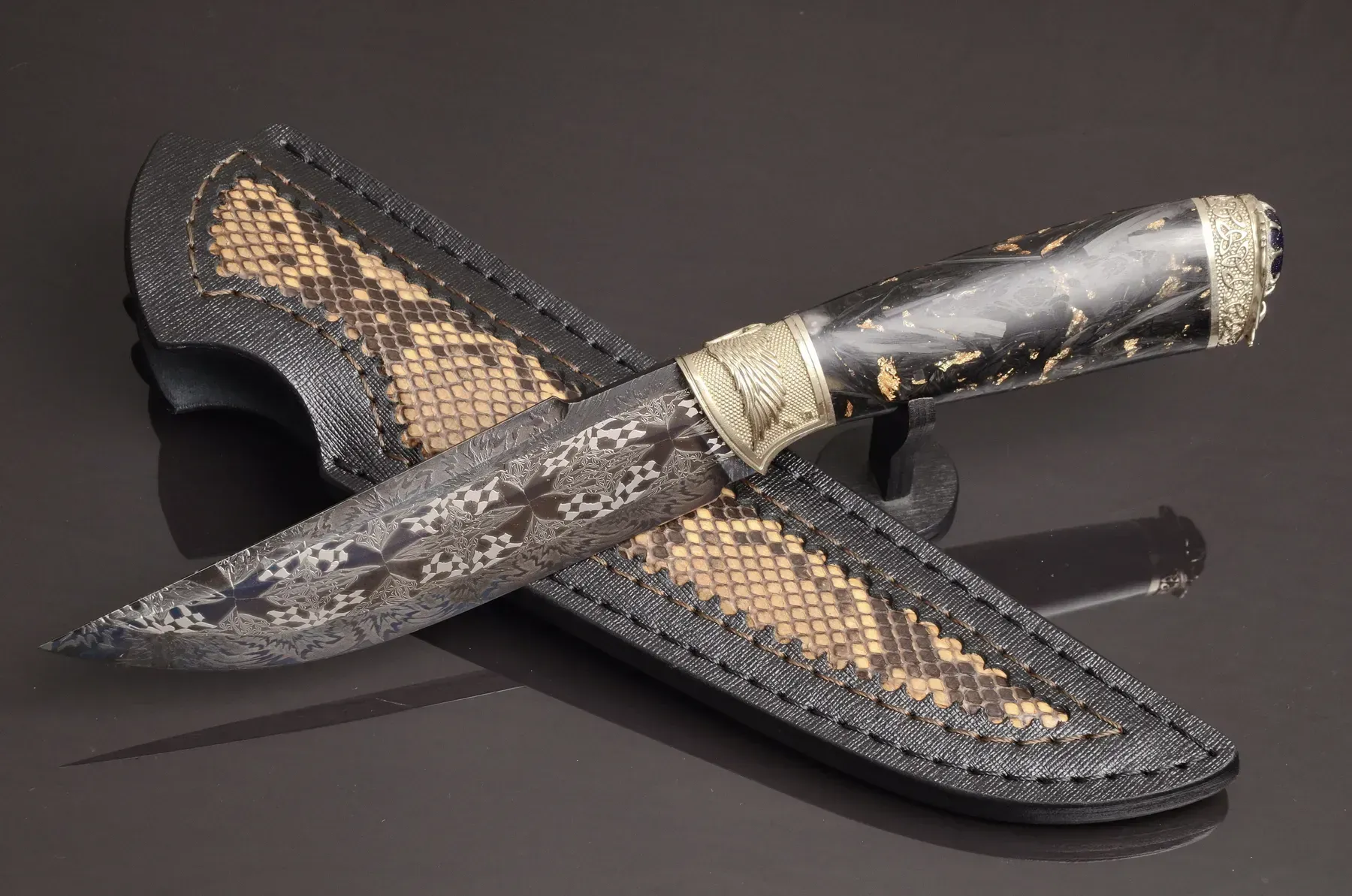 Exclusive Mosaic Damascus Knife with Carbon Handle and Gemstone