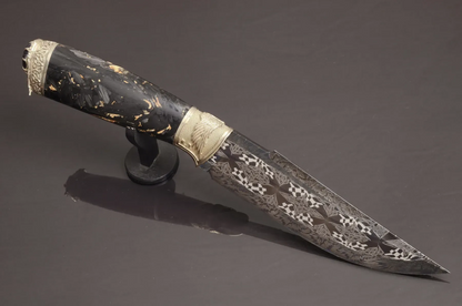 Exclusive Mosaic Damascus Knife with Carbon Handle and Gemstone