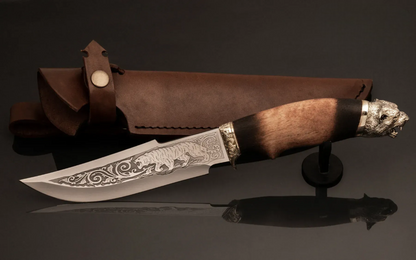 Handmade Collectible Knife with Oak Handle and Leather Sheath