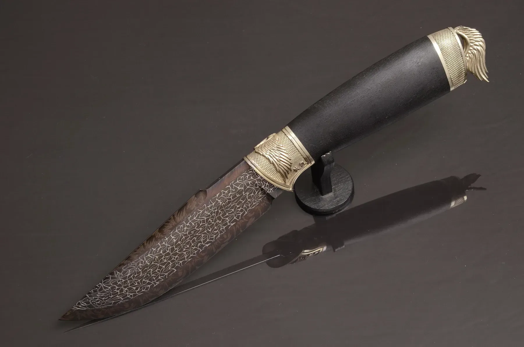 Handmade Mosaic Damascus Steel Knife with Hornbeam Handle