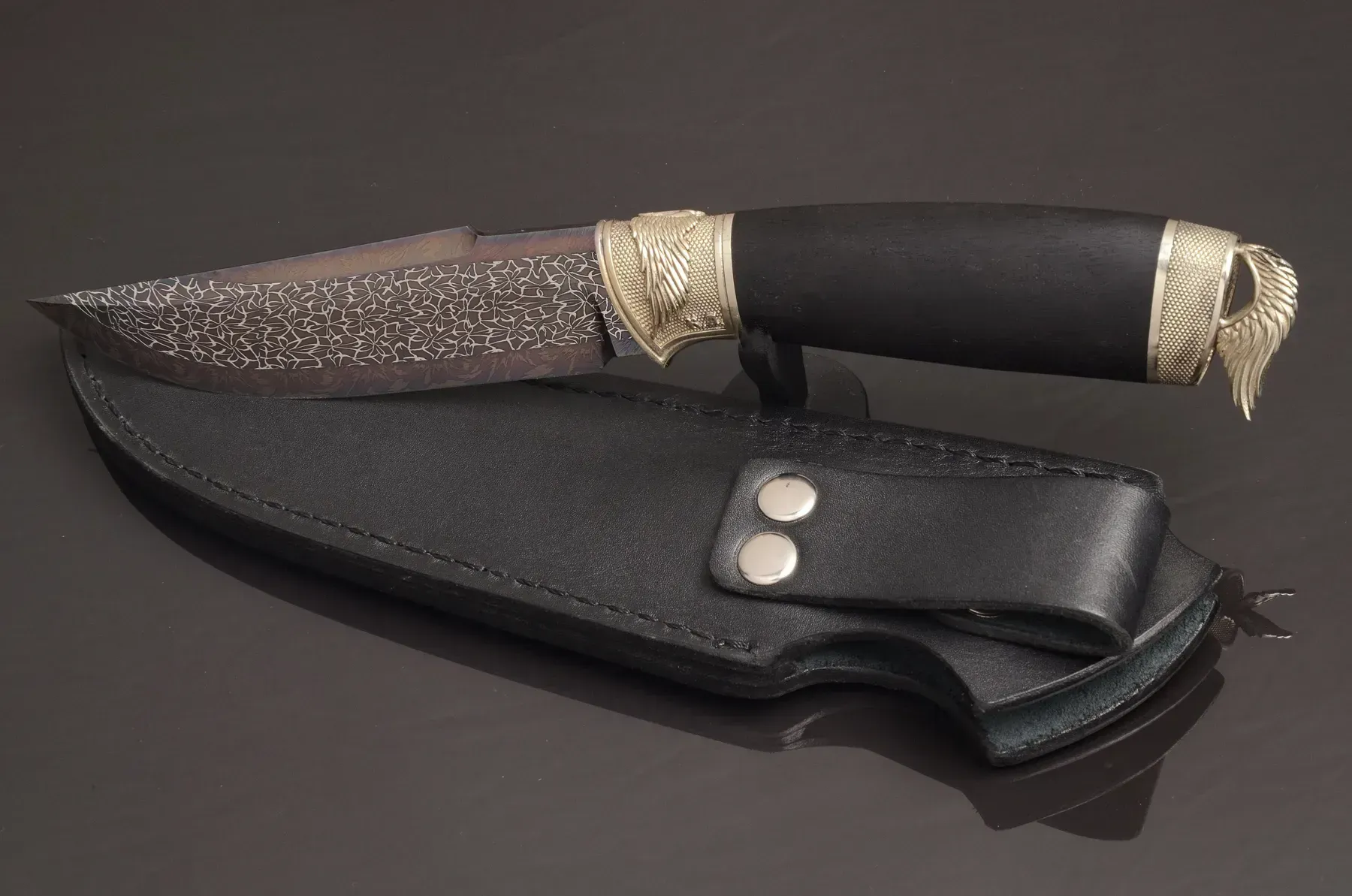 Handmade Mosaic Damascus Steel Knife with Hornbeam Handle