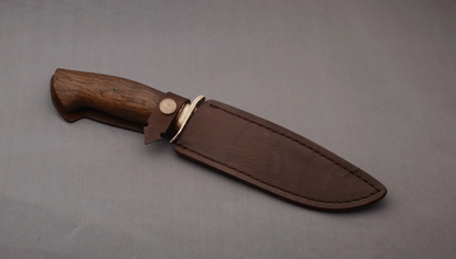 Premium bowie knives for hunting