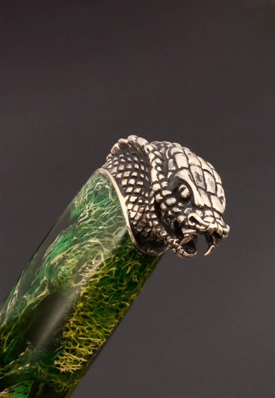 Handmade Author’s Knife – Damascus Steel with Snake Head Casting - Elegant Knives