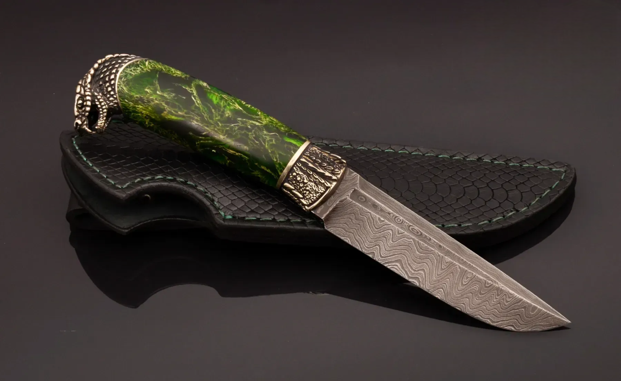 Handmade Author’s Knife – Damascus Steel with Snake Head Casting - Elegant Knives
