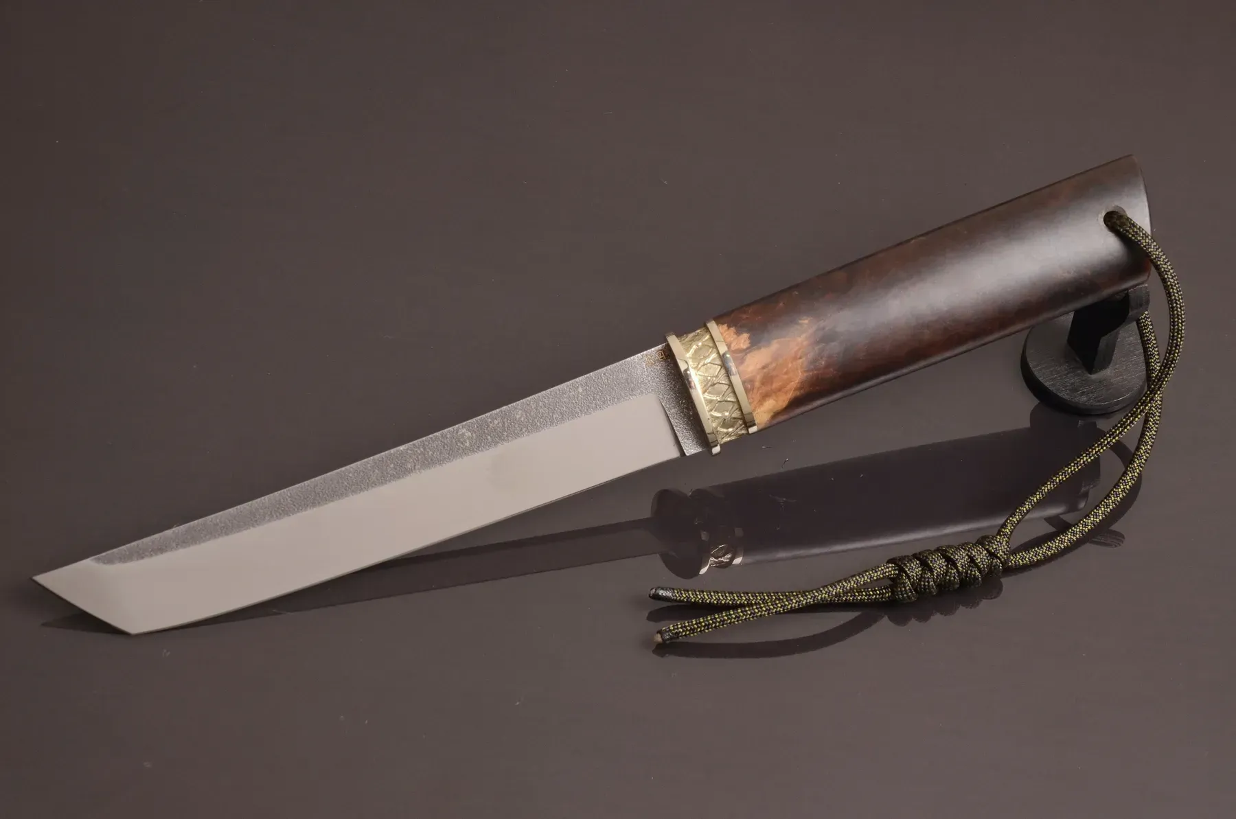 Strong and Multifunctional Handmade Knife with Eastern Character - Elegant Knives